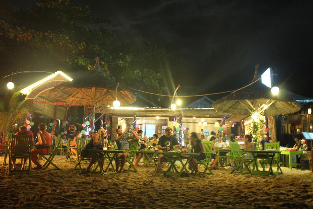 Lien Hiep Thanh Homestay & Beach Bar Дуонг-Донг Экстерьер фото