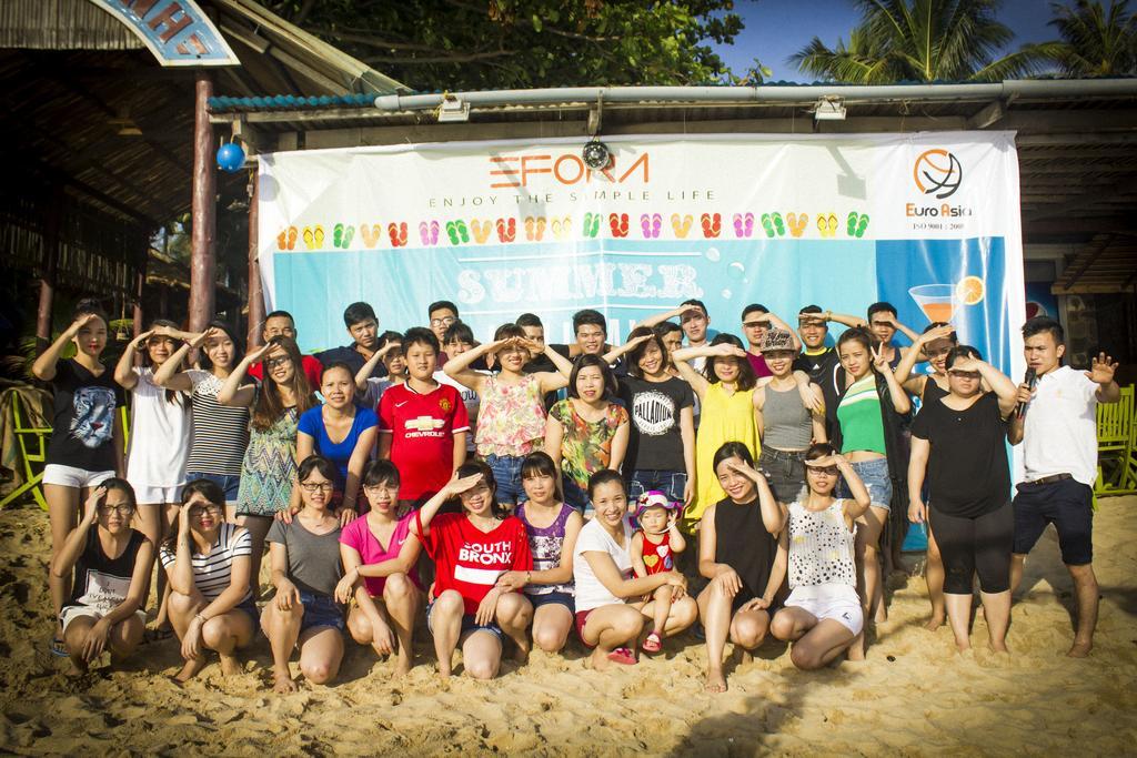 Lien Hiep Thanh Homestay & Beach Bar Дуонг-Донг Экстерьер фото