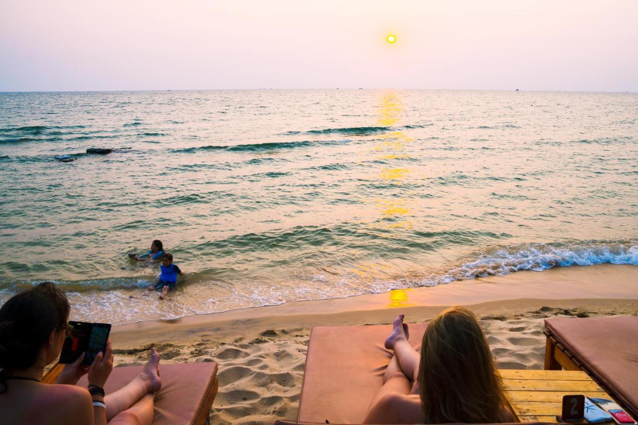Lien Hiep Thanh Homestay & Beach Bar Дуонг-Донг Экстерьер фото