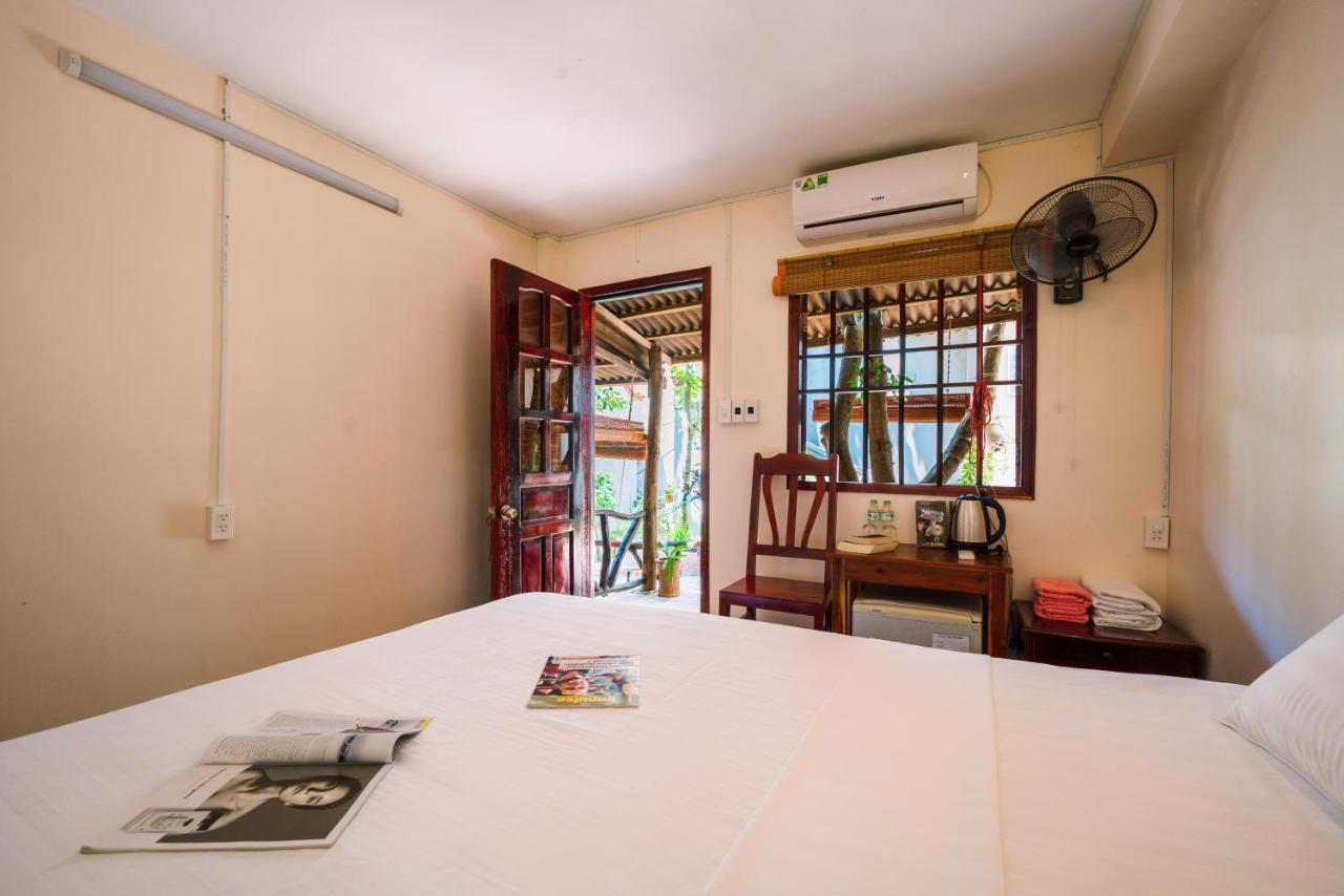 Lien Hiep Thanh Homestay & Beach Bar Дуонг-Донг Экстерьер фото