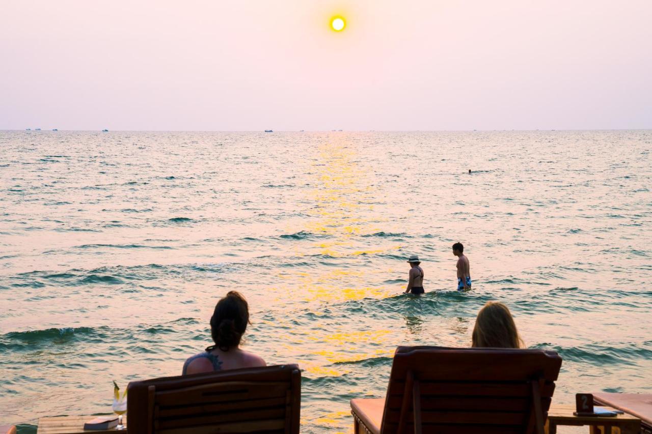 Lien Hiep Thanh Homestay & Beach Bar Дуонг-Донг Экстерьер фото