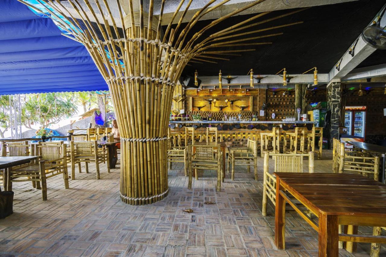 Lien Hiep Thanh Homestay & Beach Bar Дуонг-Донг Экстерьер фото