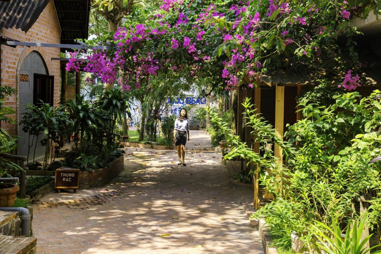 Lien Hiep Thanh Homestay & Beach Bar Дуонг-Донг Экстерьер фото