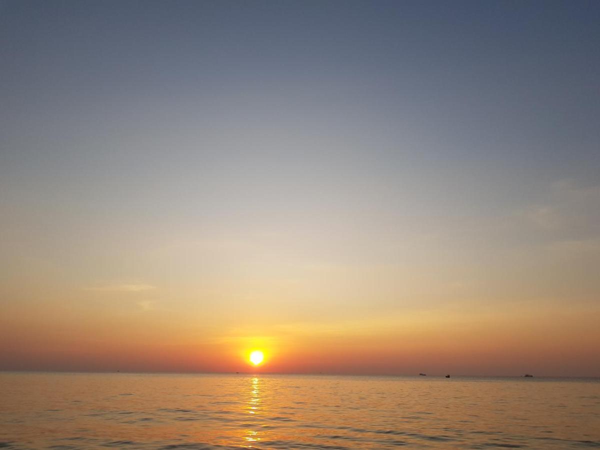 Lien Hiep Thanh Homestay & Beach Bar Дуонг-Донг Экстерьер фото